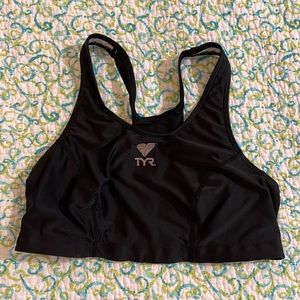 Black sports bra